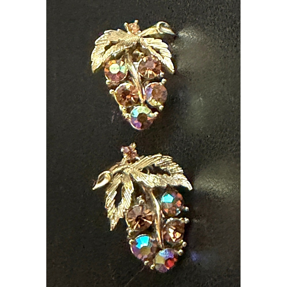 Vintage LISNER Grape Rhinestone Earrings Clip Ons Gold Tone Winery Jewelry